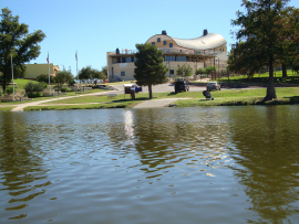 DISTANT SHOT OF MUSEUM 03