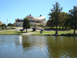 DISTANT SHOT OF MUSEUM